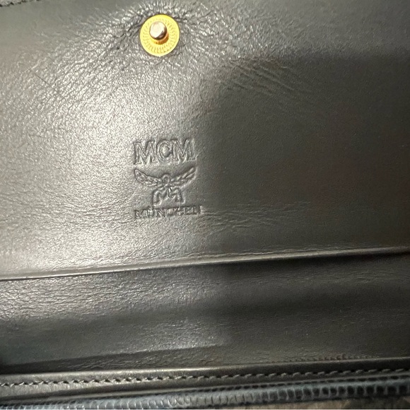 Authentic M C M trifold wallet - Picture 12 of 13